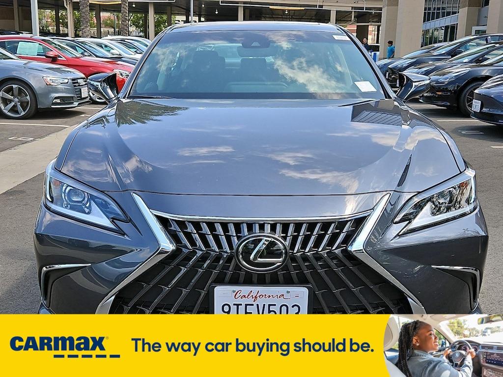 used 2025 Lexus ES 350 car, priced at $45,998