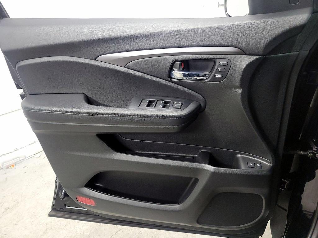 used 2021 Honda Pilot car, priced at $23,998