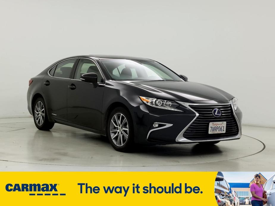 used 2017 Lexus ES 300h car, priced at $25,998