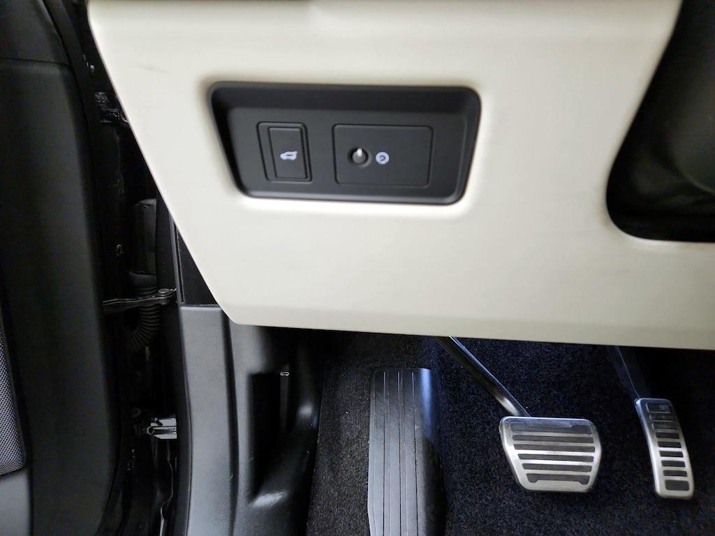 used 2021 Land Rover Range Rover car, priced at $59,998