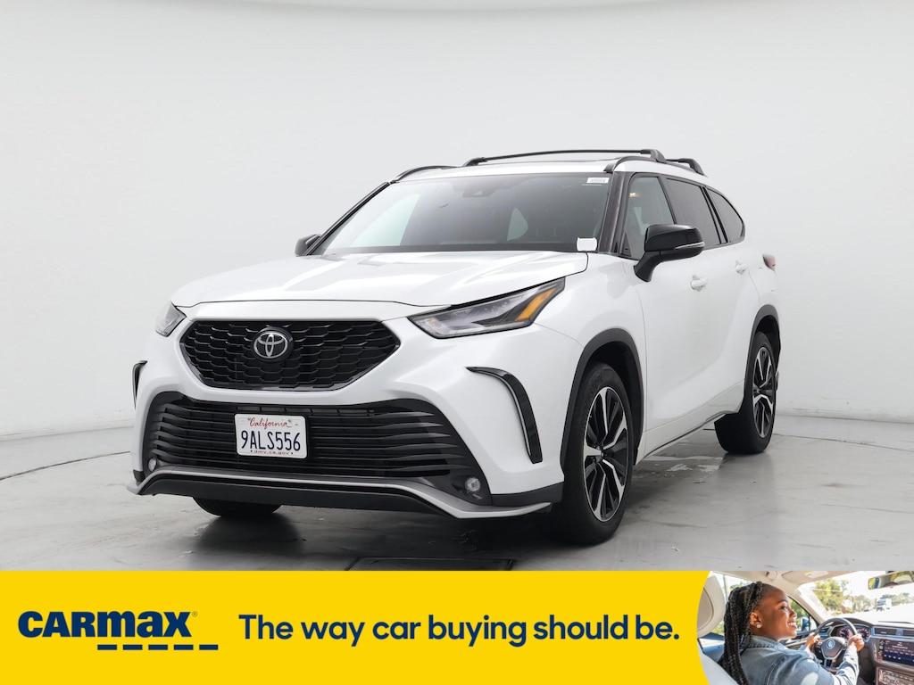 used 2022 Toyota Highlander car, priced at $42,998
