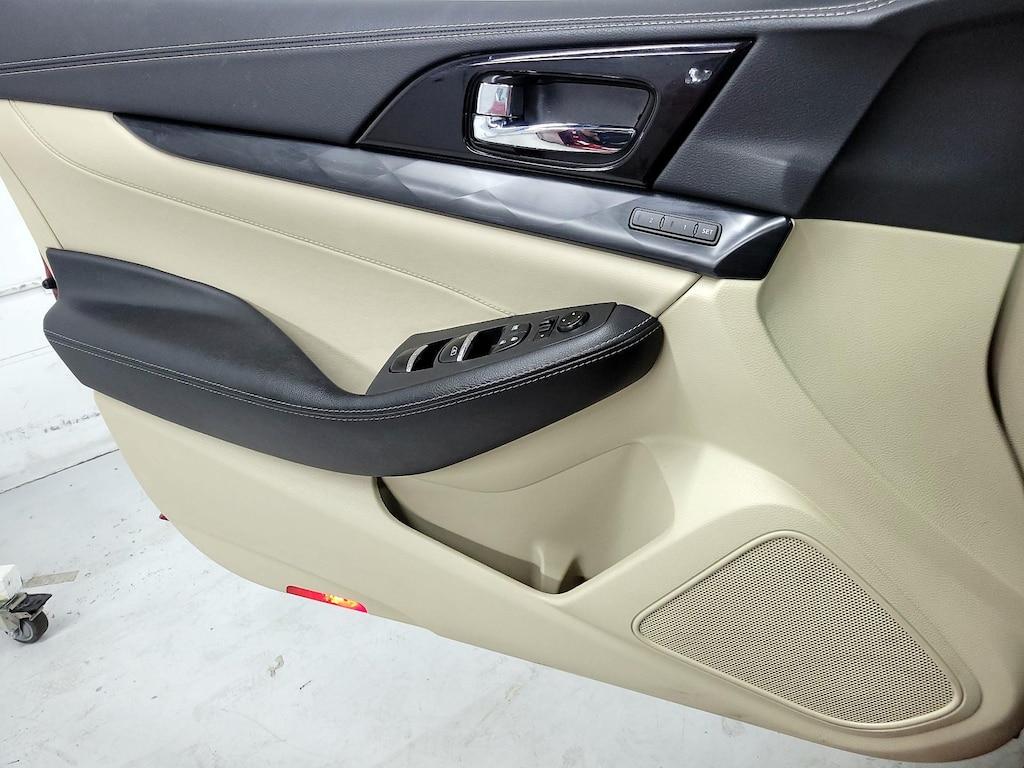 used 2022 Nissan Maxima car, priced at $25,998