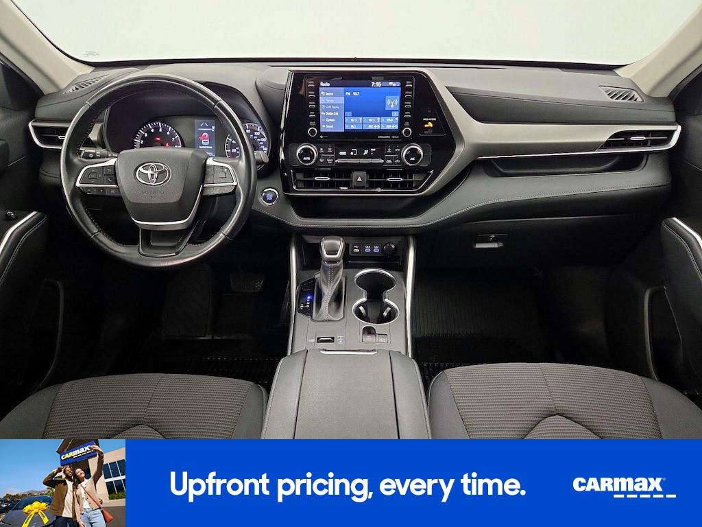 used 2022 Toyota Highlander car, priced at $31,998