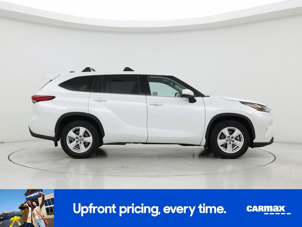 used 2022 Toyota Highlander car, priced at $31,998