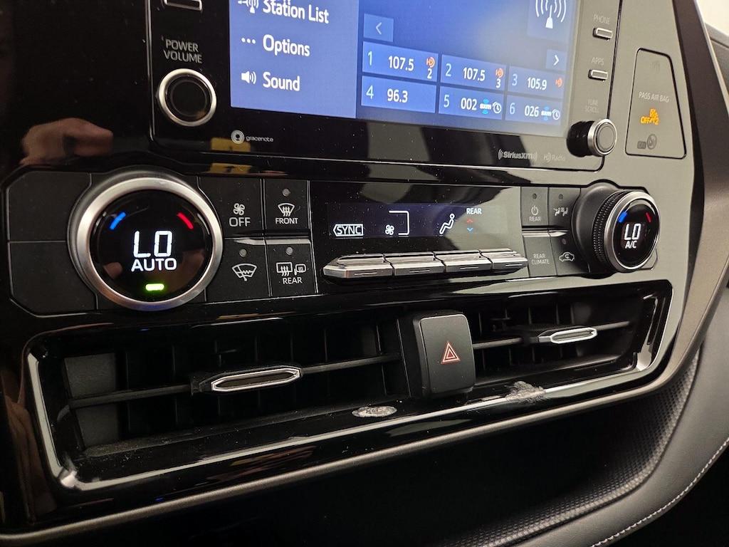 used 2022 Toyota Highlander car, priced at $31,998