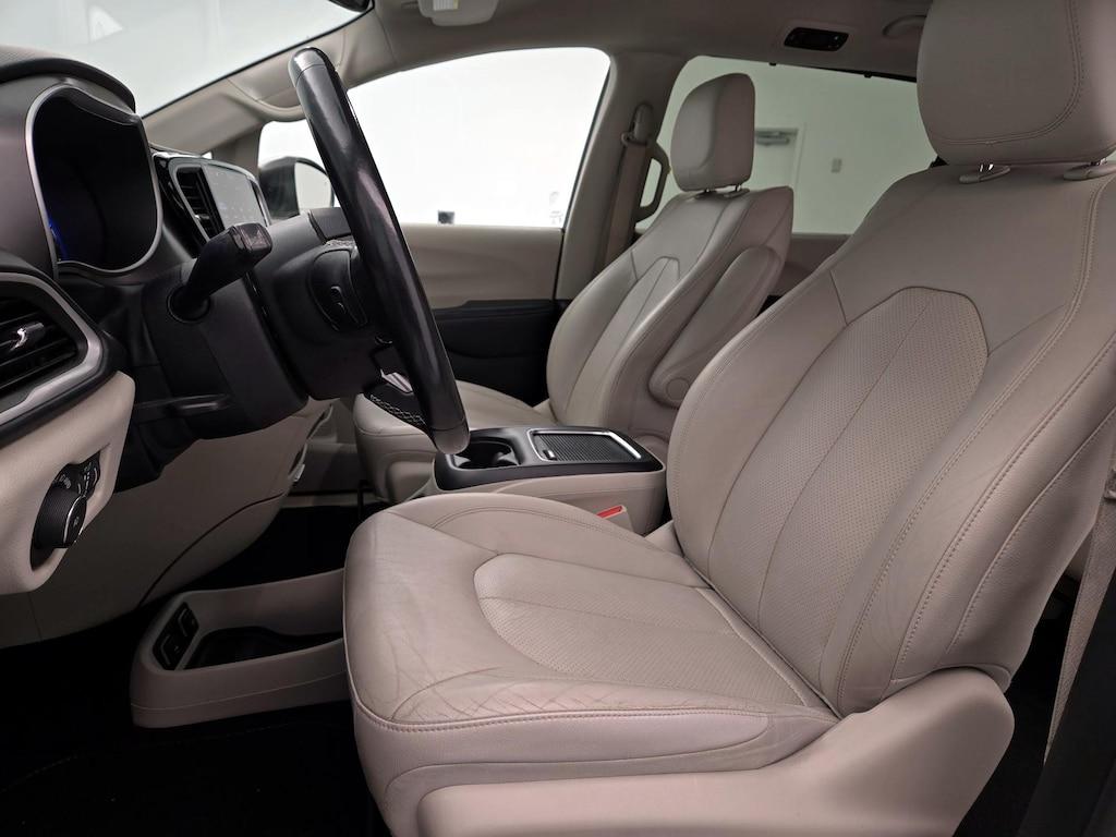 used 2021 Chrysler Pacifica car, priced at $26,998