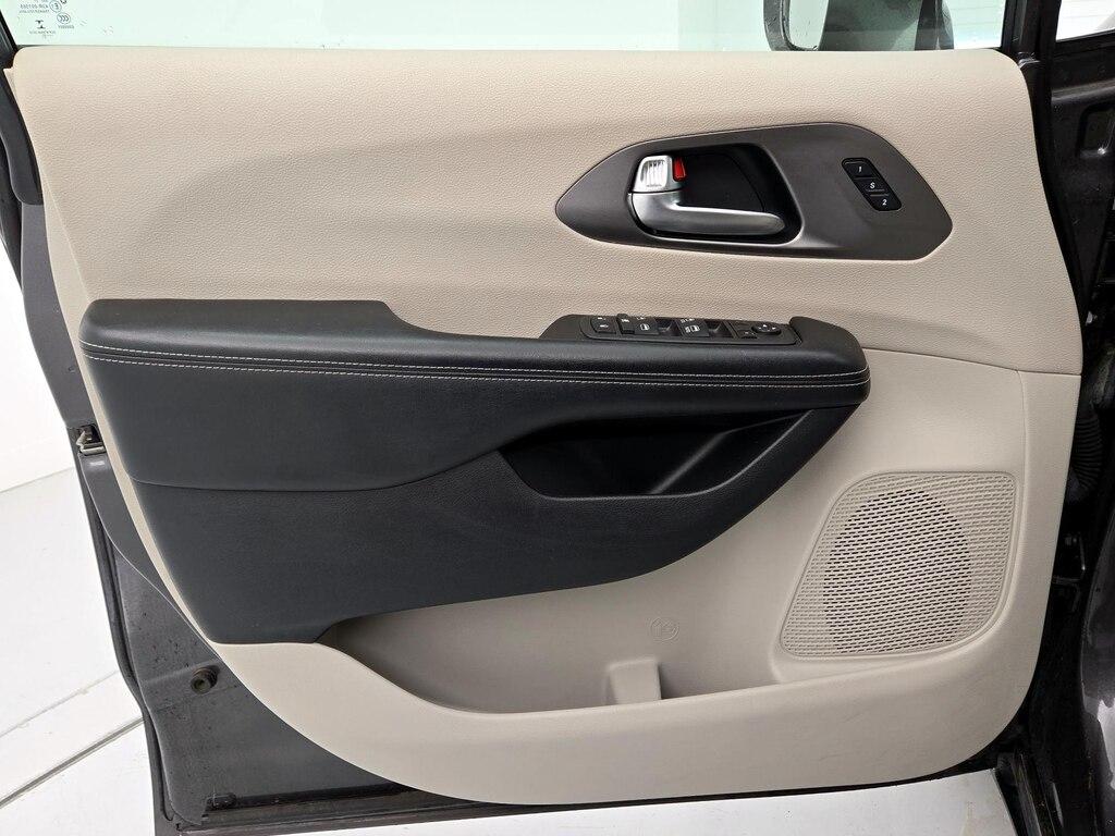 used 2021 Chrysler Pacifica car, priced at $26,998