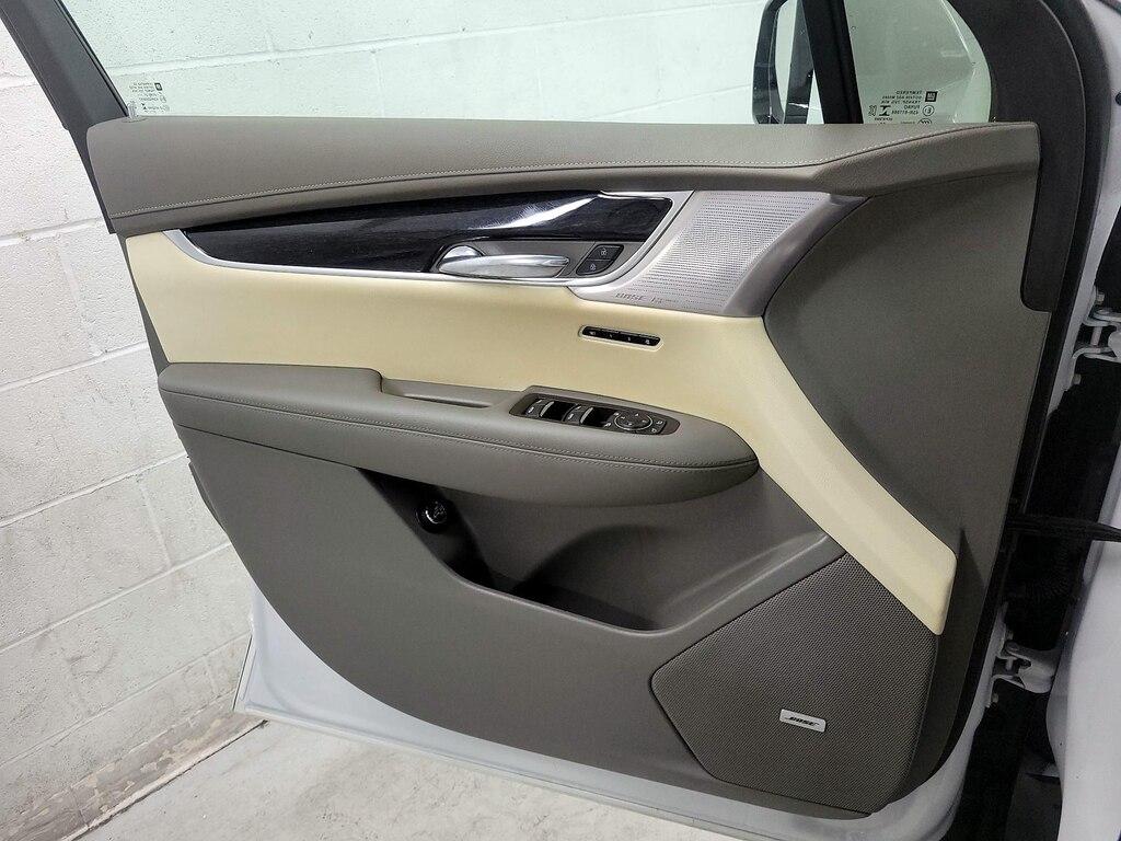 used 2023 Cadillac XT6 car, priced at $40,998