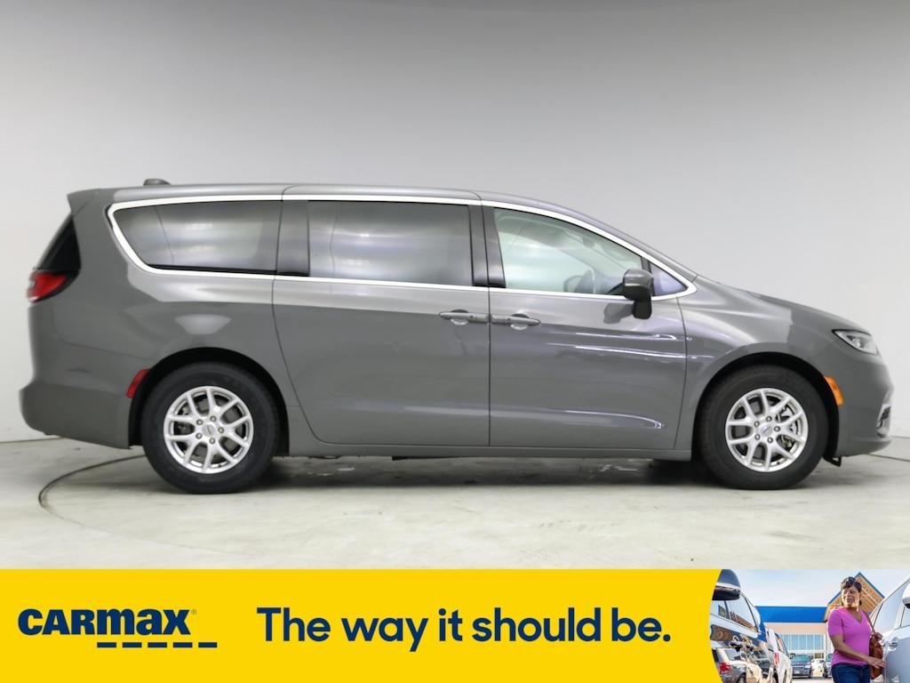 used 2023 Chrysler Pacifica car, priced at $26,998