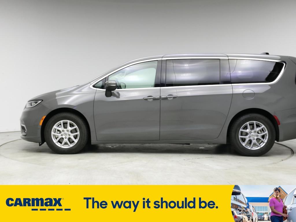 used 2023 Chrysler Pacifica car, priced at $26,998