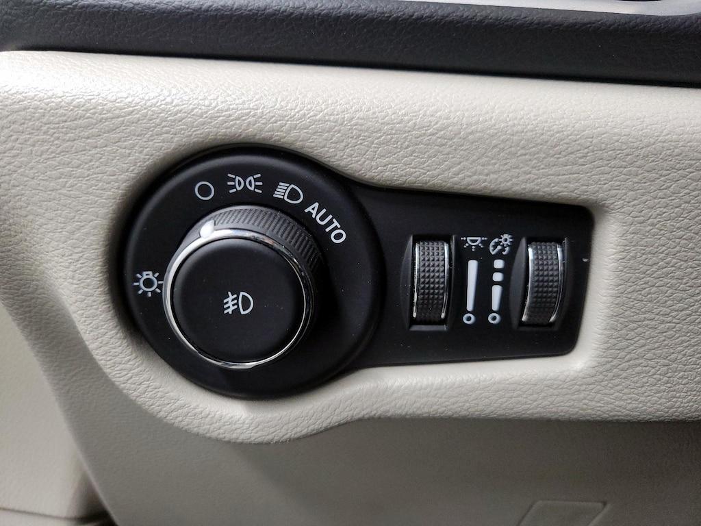 used 2023 Chrysler Pacifica car, priced at $26,998