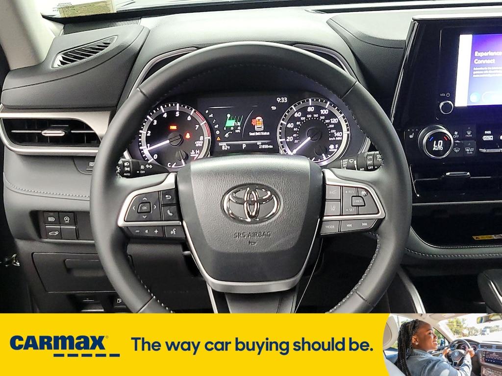 used 2023 Toyota Highlander car, priced at $37,998