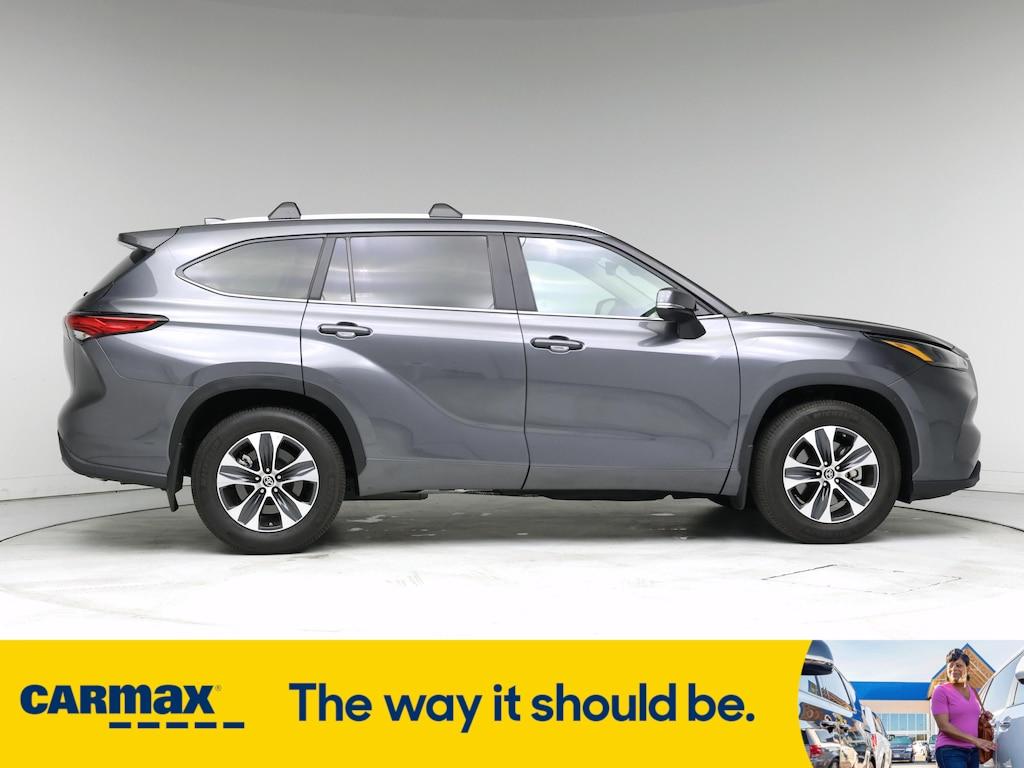 used 2023 Toyota Highlander car, priced at $37,998