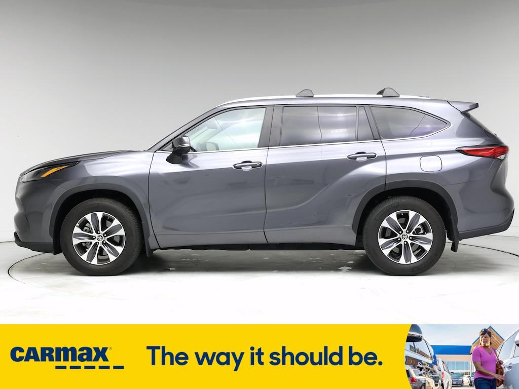 used 2023 Toyota Highlander car, priced at $37,998