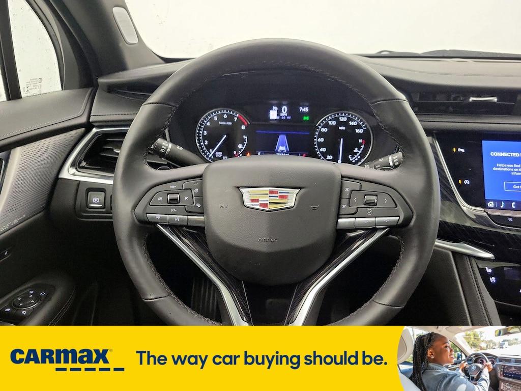 used 2023 Cadillac XT6 car, priced at $42,998