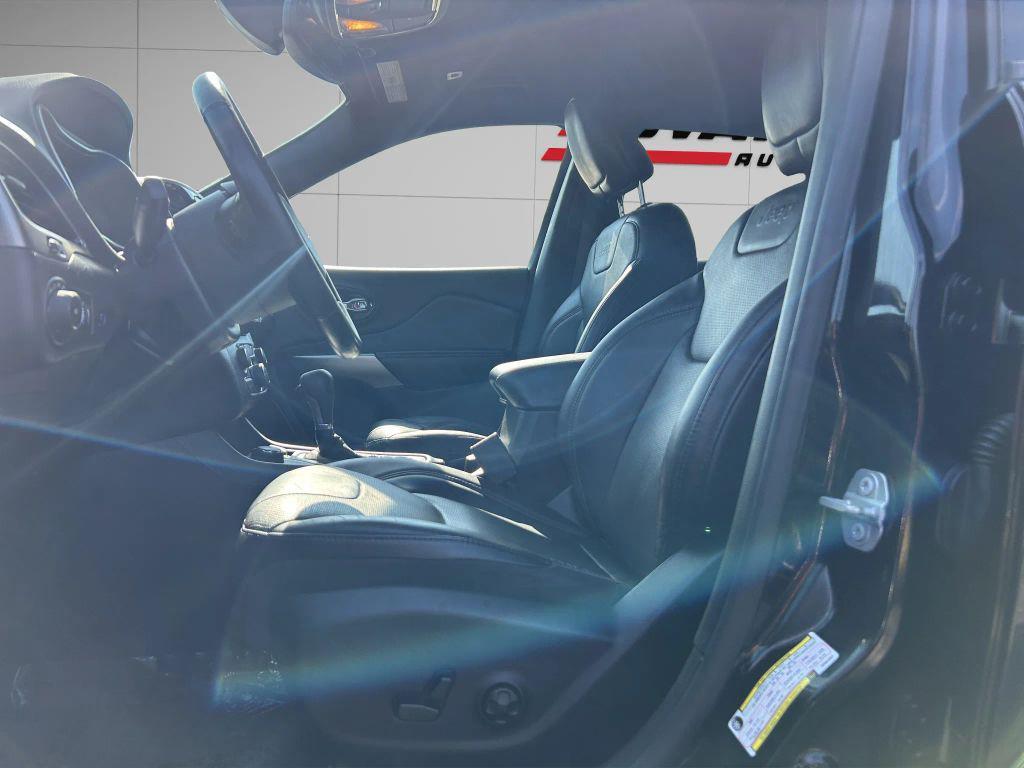 used 2019 Jeep Cherokee car, priced at $18,499