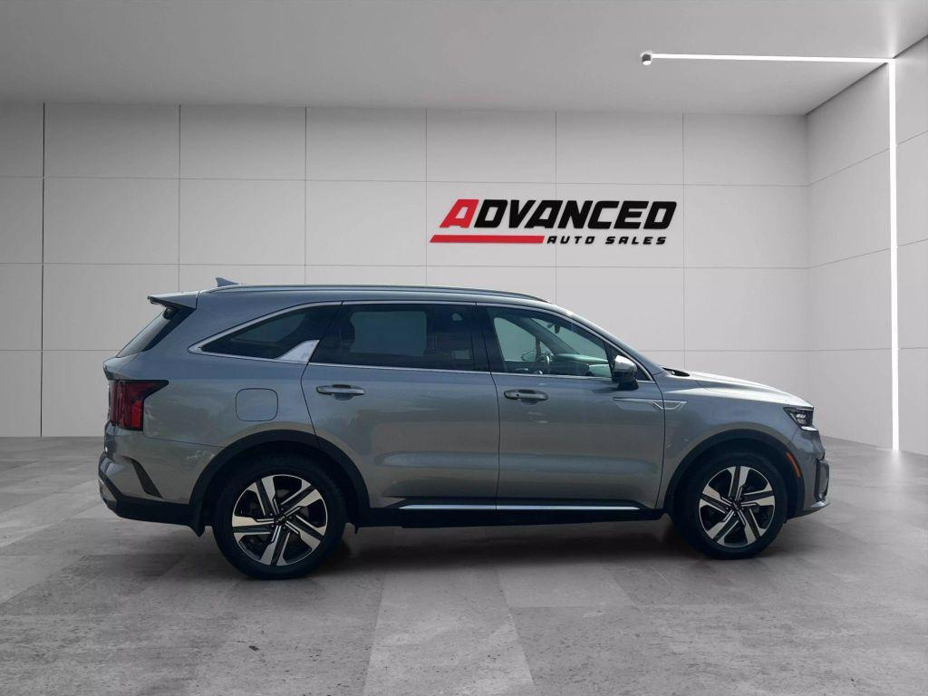 used 2022 Kia Sorento Plug-In Hybrid car, priced at $25,899