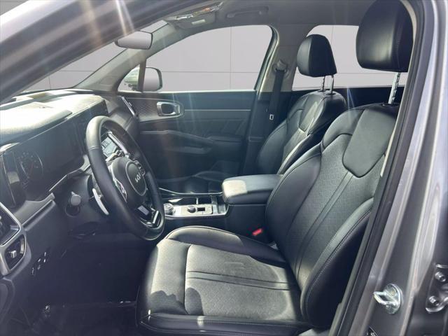 used 2022 Kia Sorento Plug-In Hybrid car, priced at $26,999