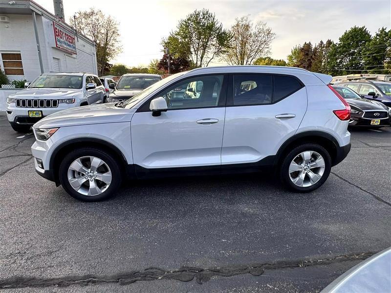 used 2021 Volvo XC40 car, priced at $22,199