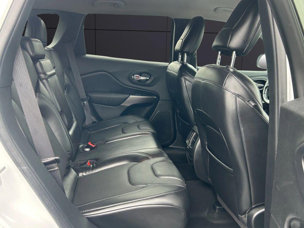 used 2019 Jeep Cherokee car, priced at $17,499