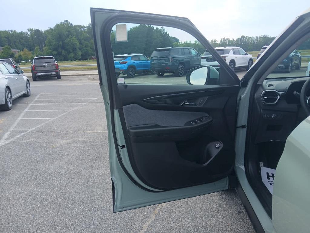 new 2026 Chevrolet TrailBlazer car, priced at $30,326