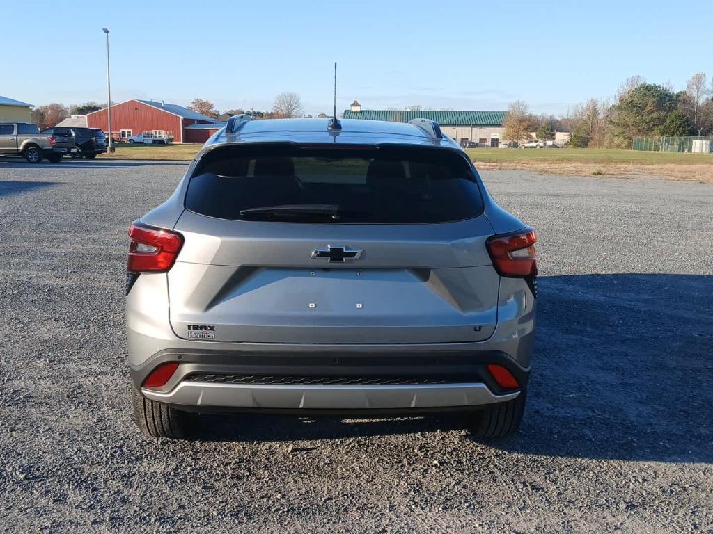 new 2025 Chevrolet Trax car, priced at $26,155