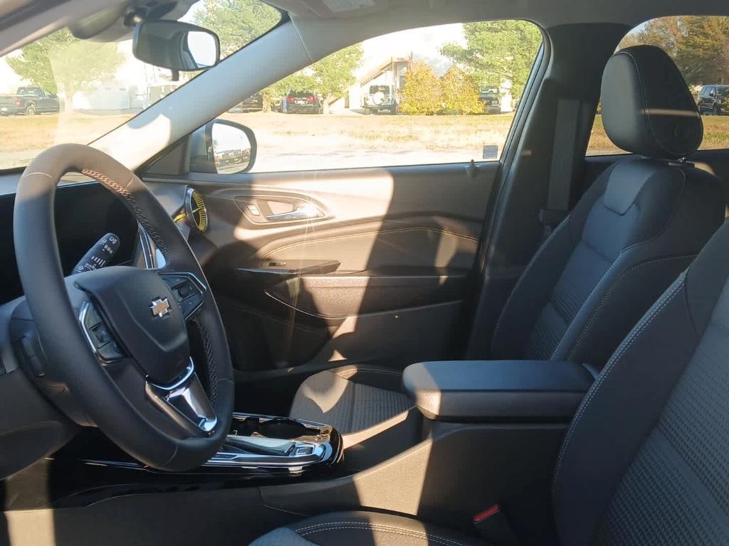 new 2025 Chevrolet Trax car, priced at $26,155