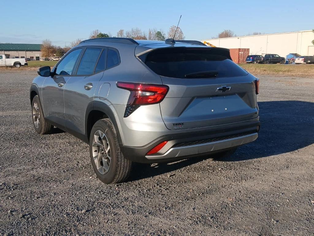 new 2025 Chevrolet Trax car, priced at $26,155