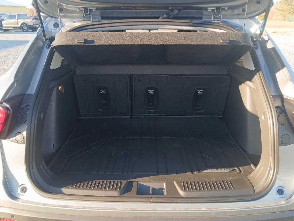 new 2025 Chevrolet Trax car, priced at $26,155