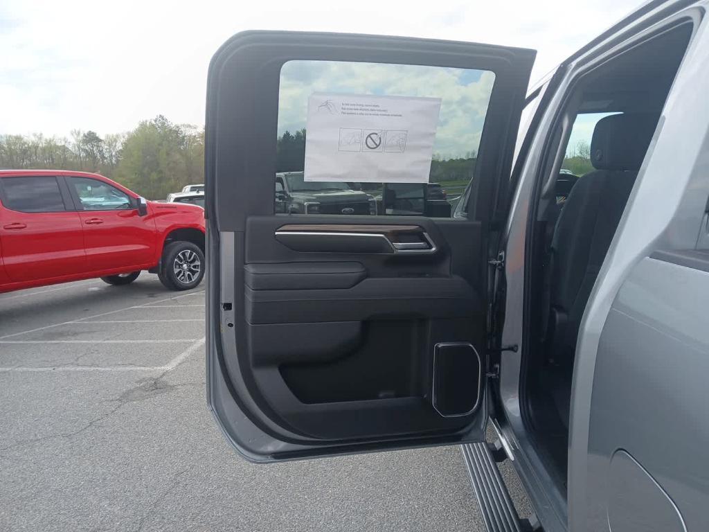 new 2025 Chevrolet Silverado 2500 car, priced at $71,195