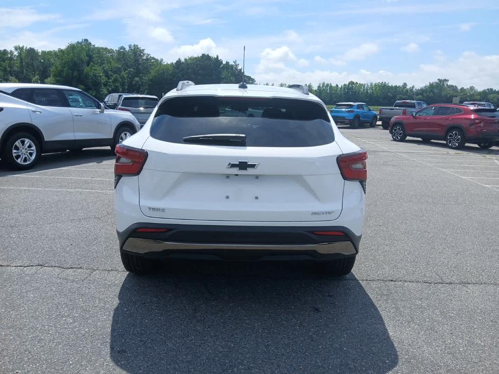 new 2025 Chevrolet Trax car, priced at $26,955