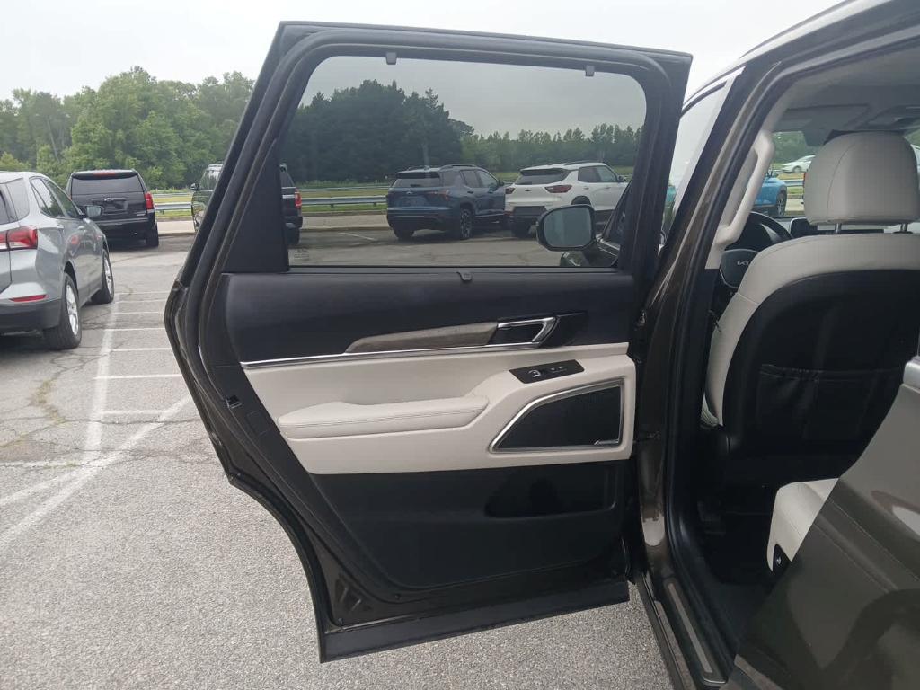 used 2022 Kia Telluride car, priced at $39,902