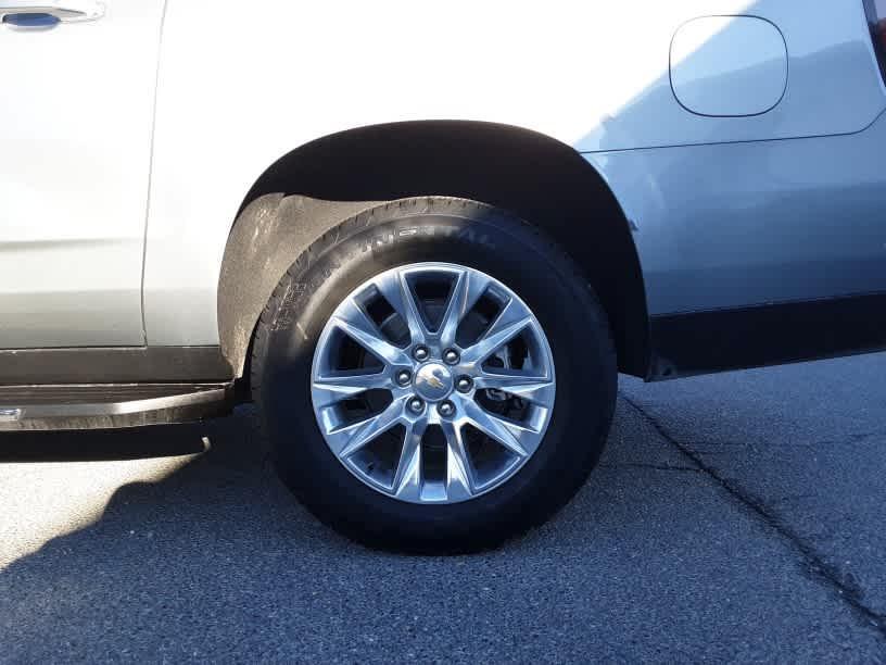 new 2025 Chevrolet Suburban car