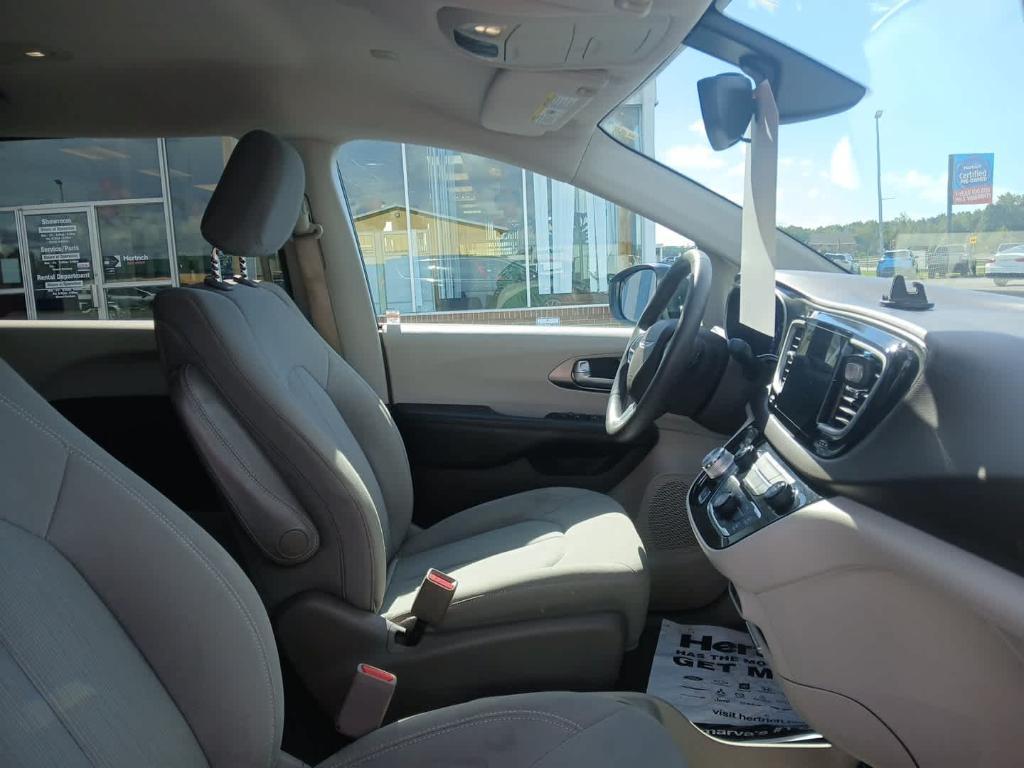 used 2017 Chrysler Pacifica car, priced at $12,900