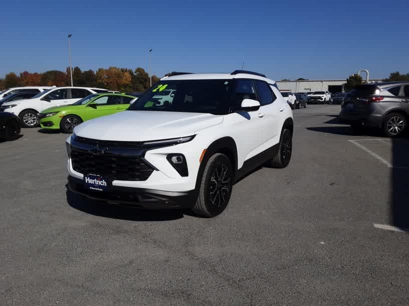 used 2024 Chevrolet TrailBlazer car, priced at $27,859