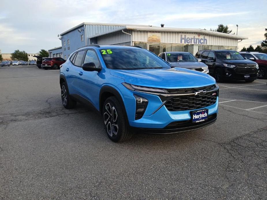 new 2025 Chevrolet Trax car