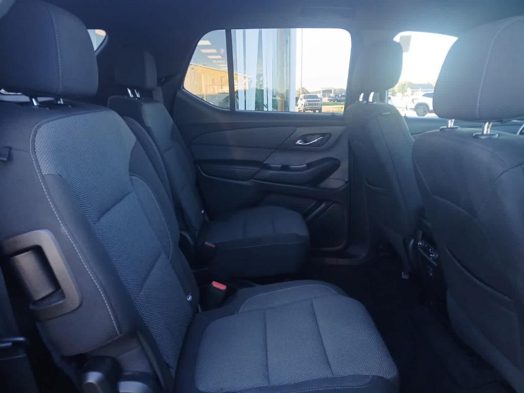 used 2022 Chevrolet Traverse car, priced at $31,400