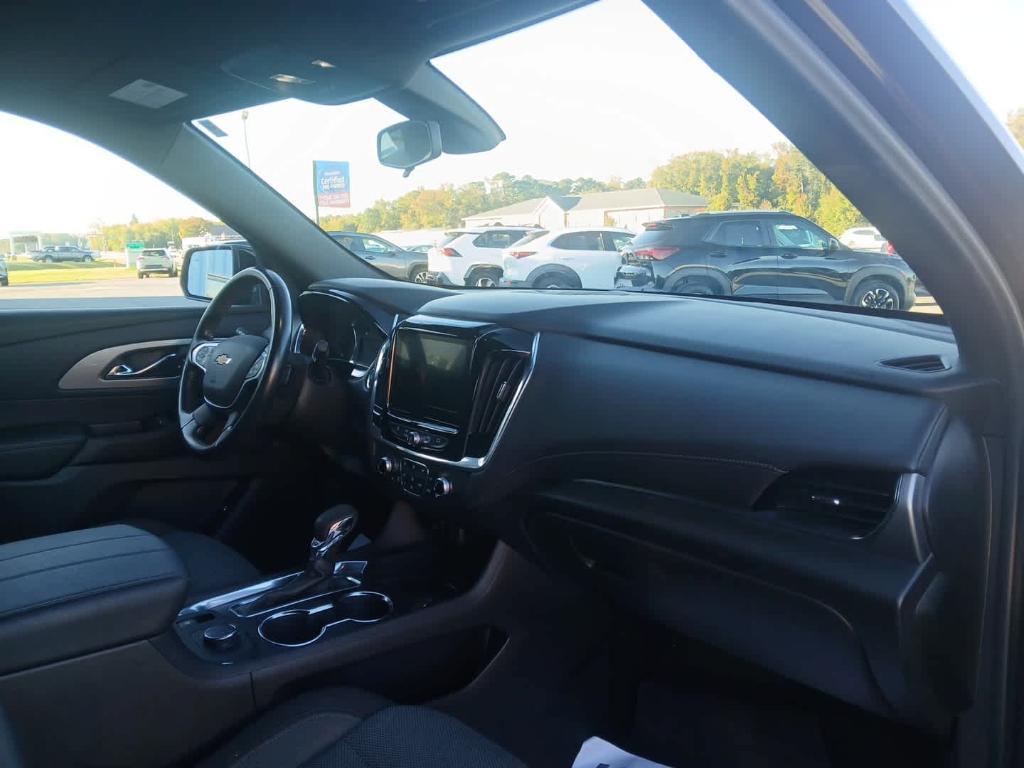 used 2022 Chevrolet Traverse car, priced at $31,400