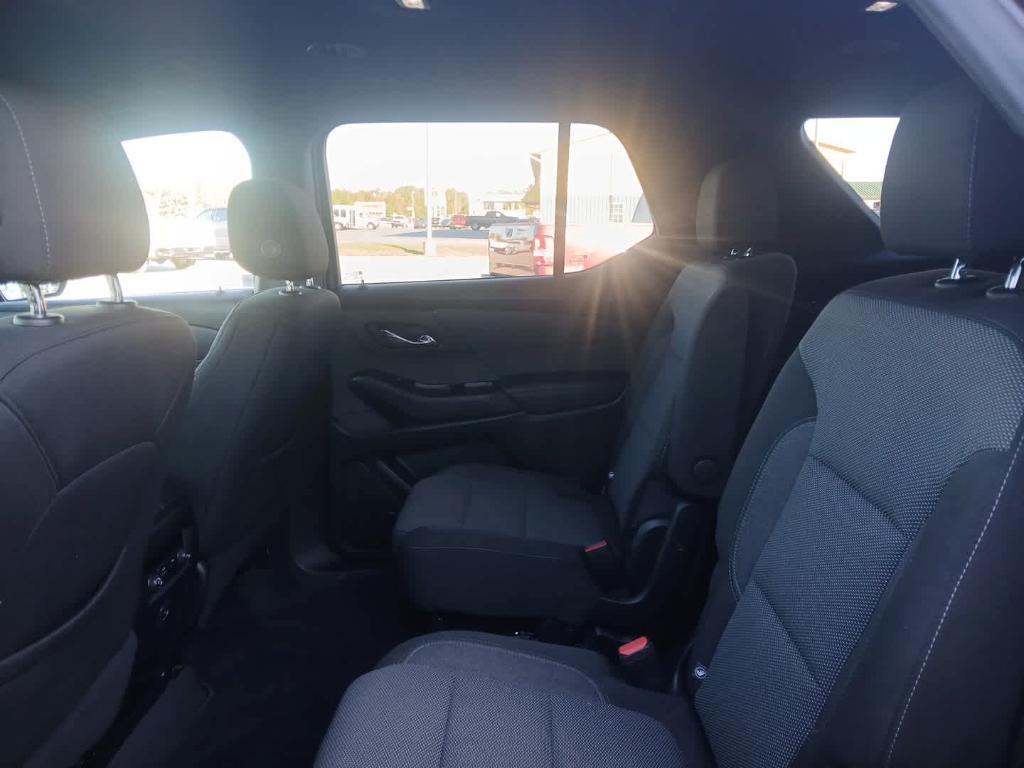 used 2022 Chevrolet Traverse car, priced at $31,400