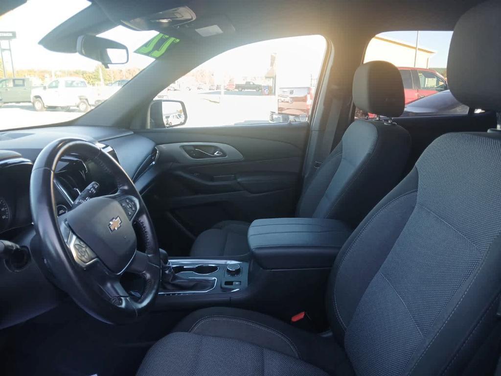 used 2022 Chevrolet Traverse car, priced at $31,400