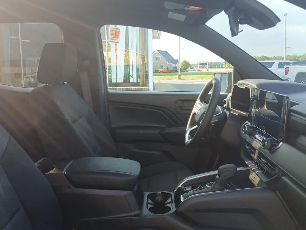 new 2025 Chevrolet Colorado car, priced at $39,155