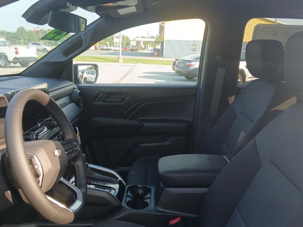 new 2025 Chevrolet Colorado car, priced at $39,155