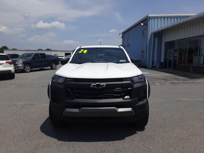 new 2024 Chevrolet Colorado car, priced at $42,040