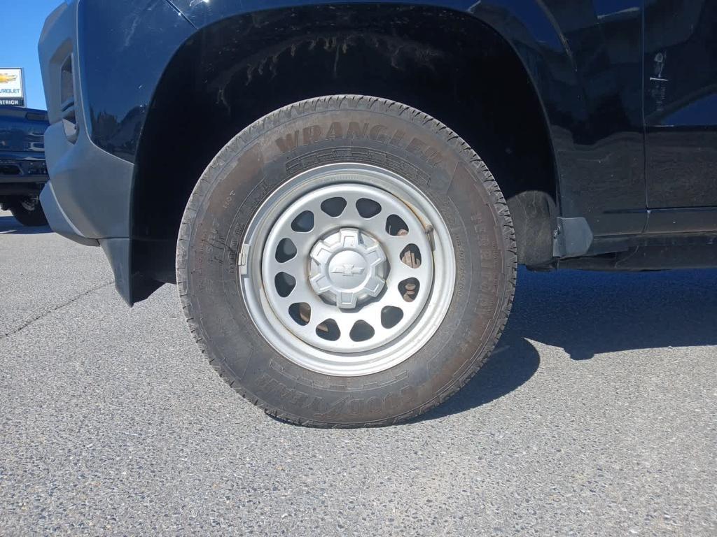 used 2023 Chevrolet Colorado car, priced at $30,900