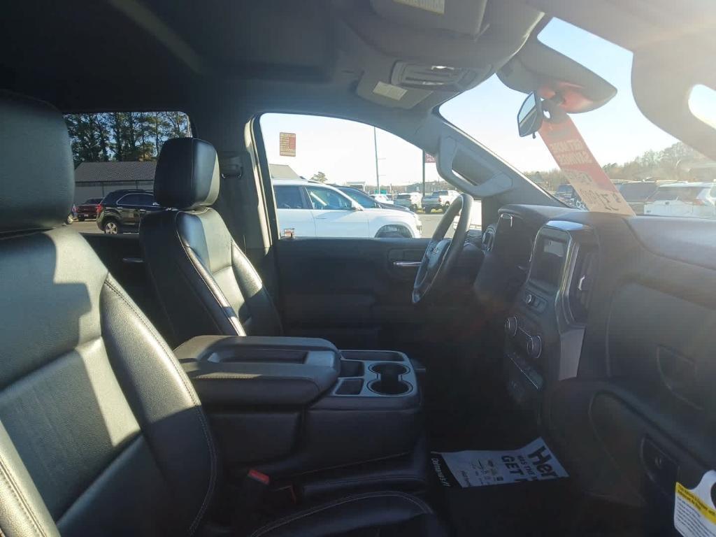 used 2022 Chevrolet Silverado 1500 car, priced at $31,800