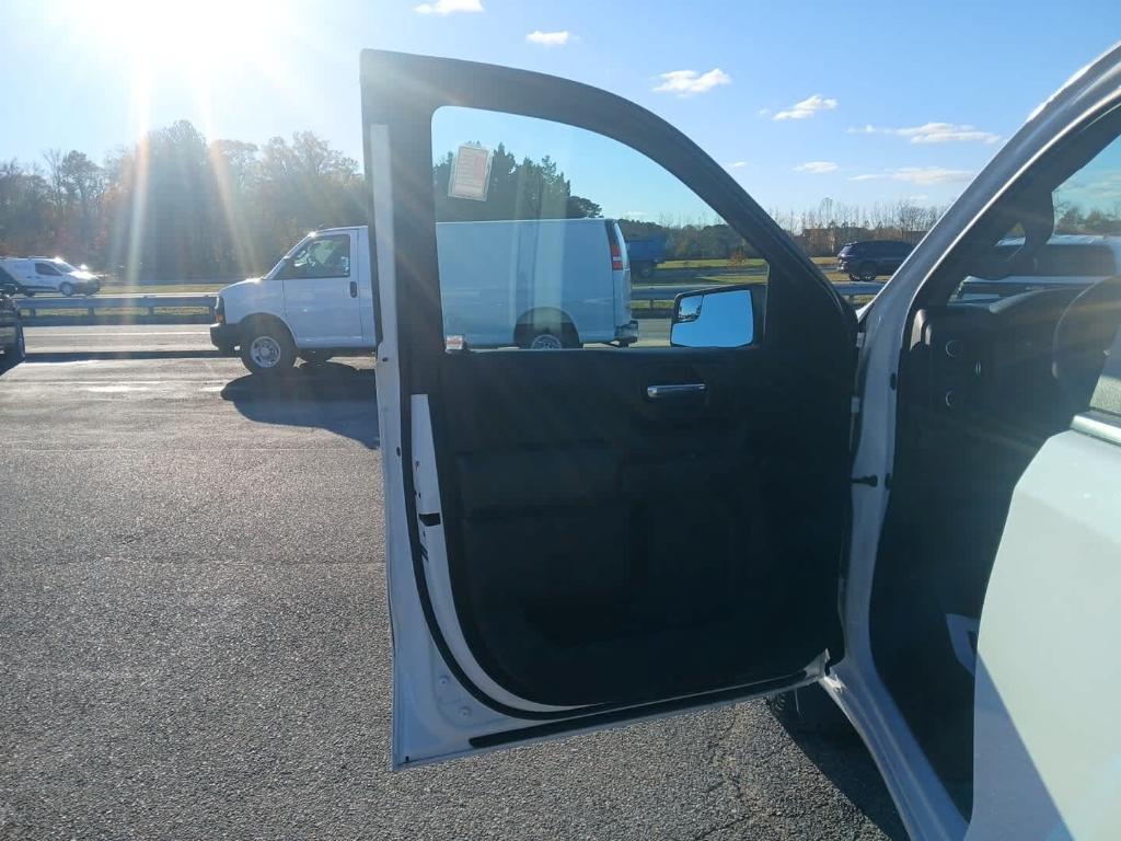 used 2022 Chevrolet Silverado 1500 car, priced at $31,800