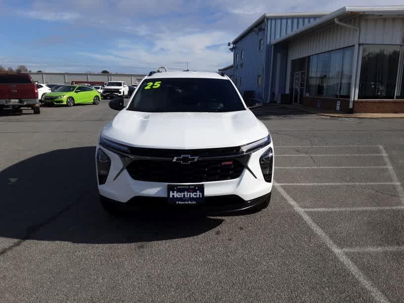 new 2025 Chevrolet Trax car, priced at $24,895