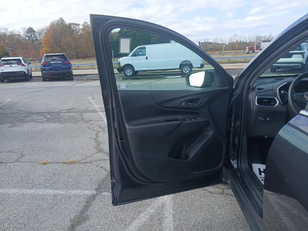 used 2022 Chevrolet Equinox car, priced at $22,999