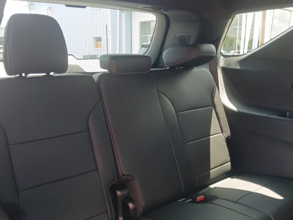 new 2026 Chevrolet Traverse car, priced at $44,796