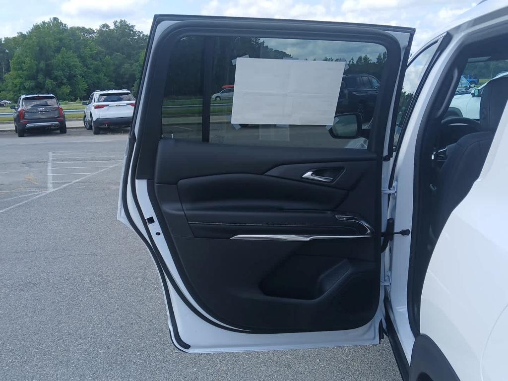 new 2026 Chevrolet Traverse car, priced at $44,796